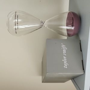 Taylor Swift August Hourglass